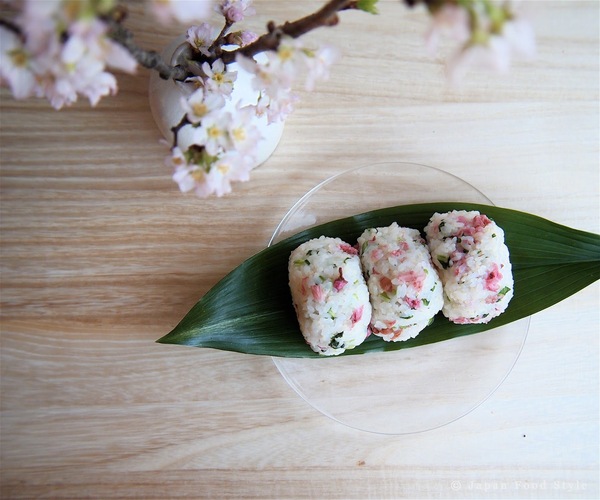 Sakura Onigiri (Cherry Blossom Rice Balls) Recipe
