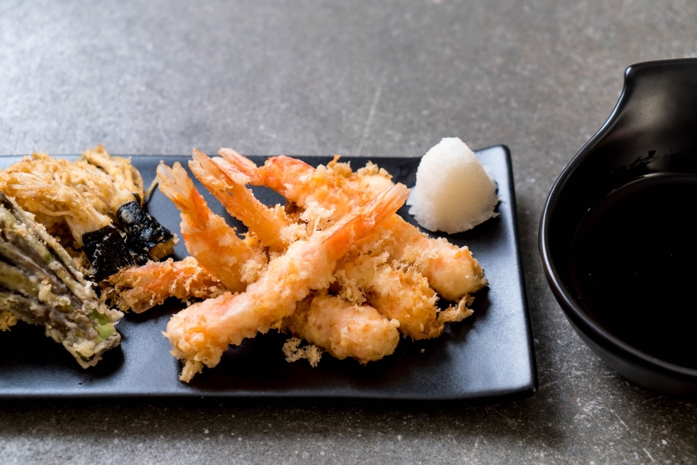 shrimps tempura (battered fried shrimps) 