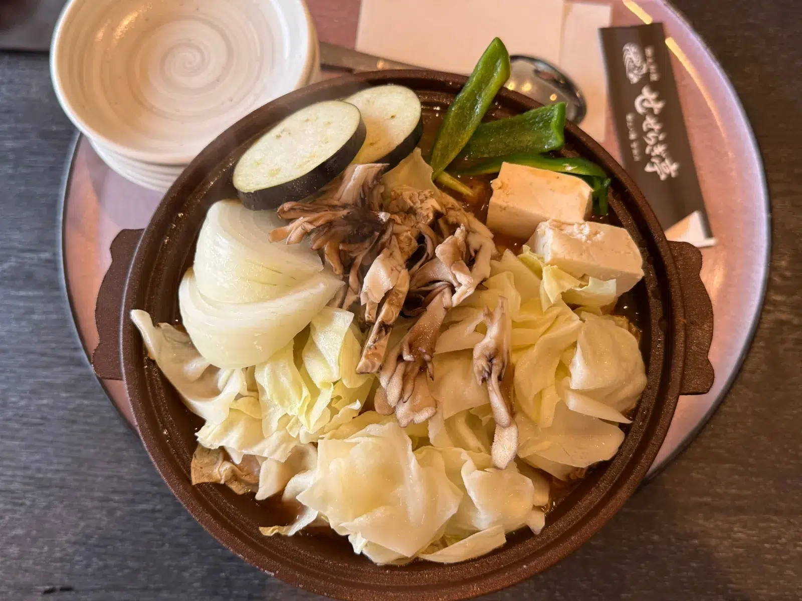 Keichan under a mound of cabbage and maitake