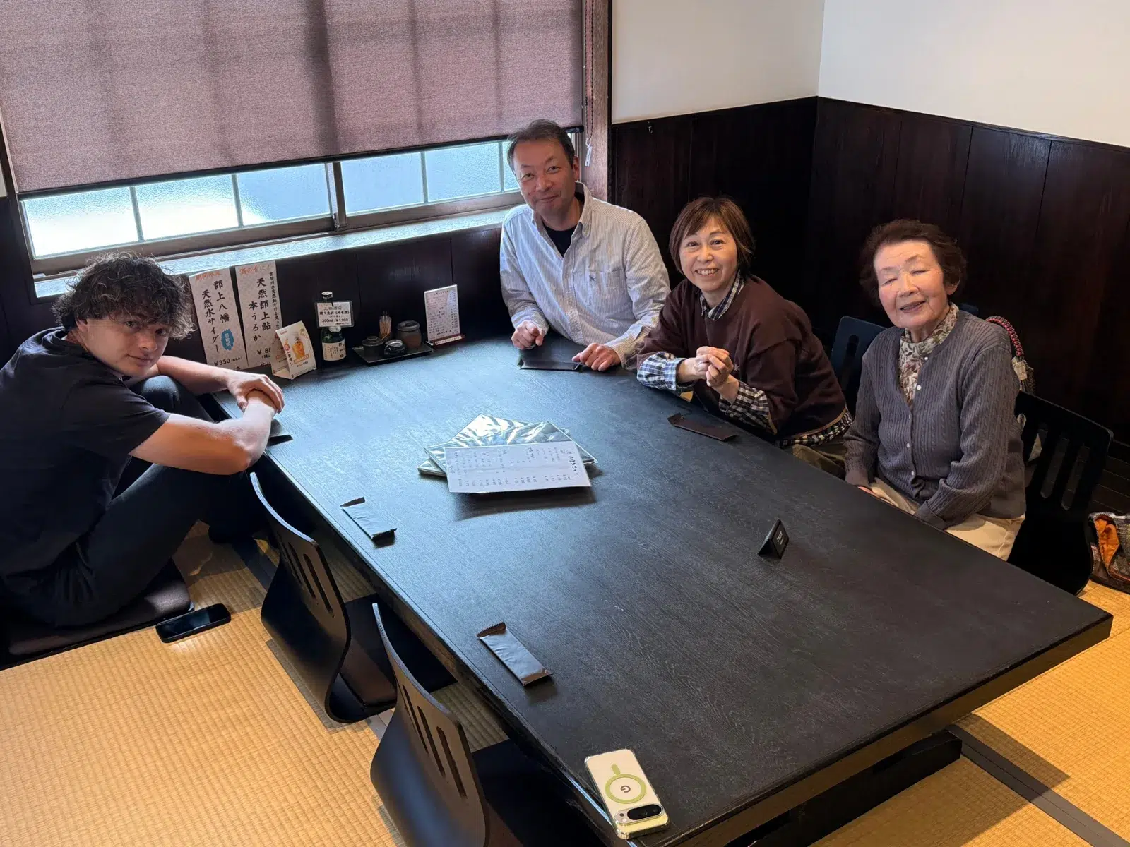 Lunch with family in the tatami room at Seseragi-tei