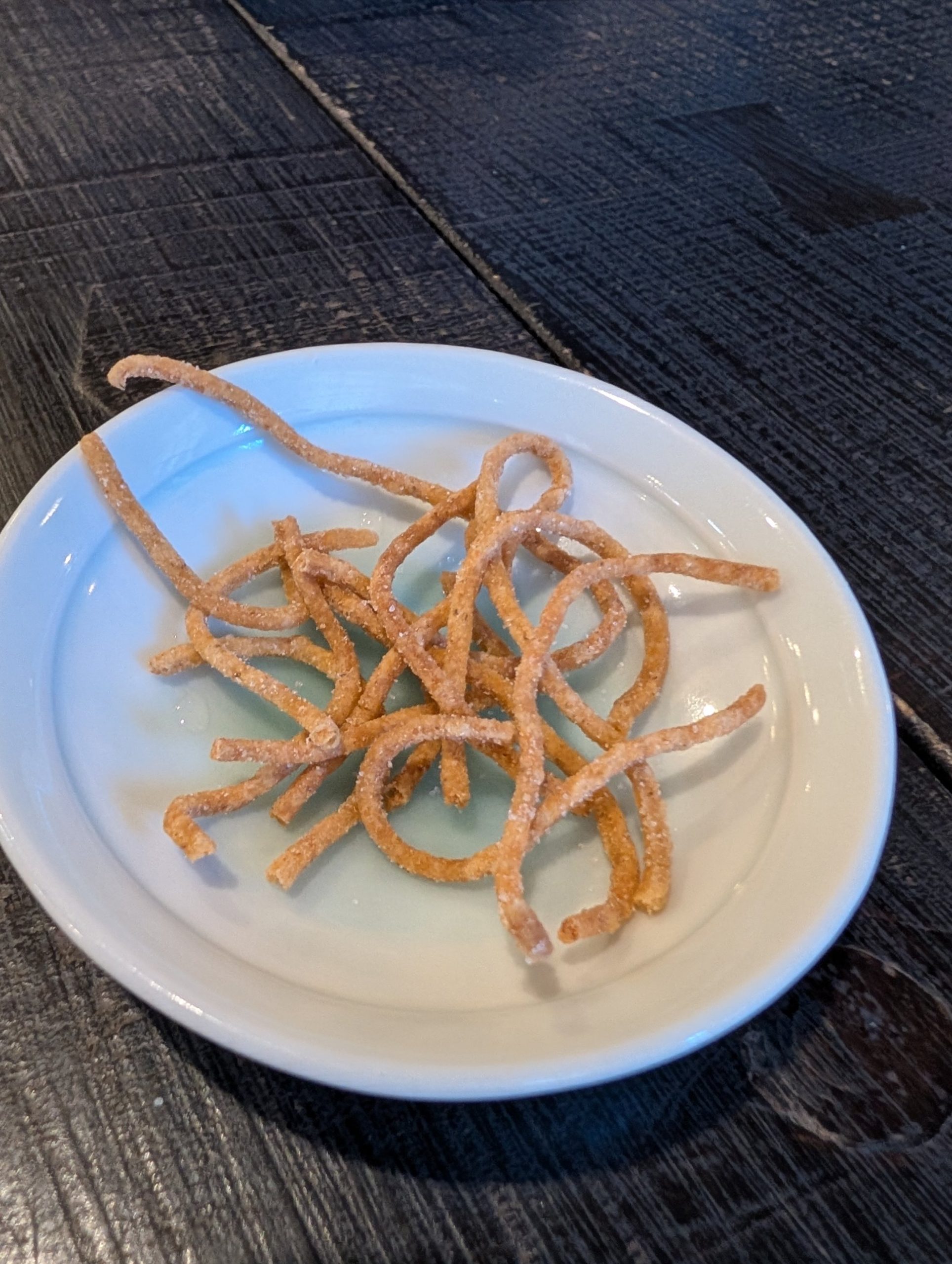 Crunchy fried soba served on the side